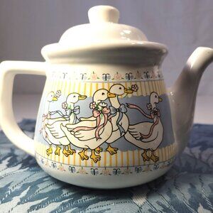 80s Ribbon Geese Teapot with Lid - The Collection B&D Taiwan - Farmhouse Cottage